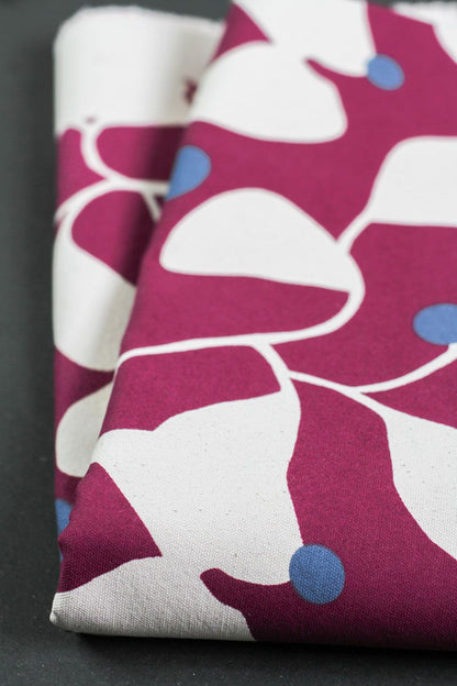 Mind the Maker – Geomania Cotton Canvas fuchsia per meter